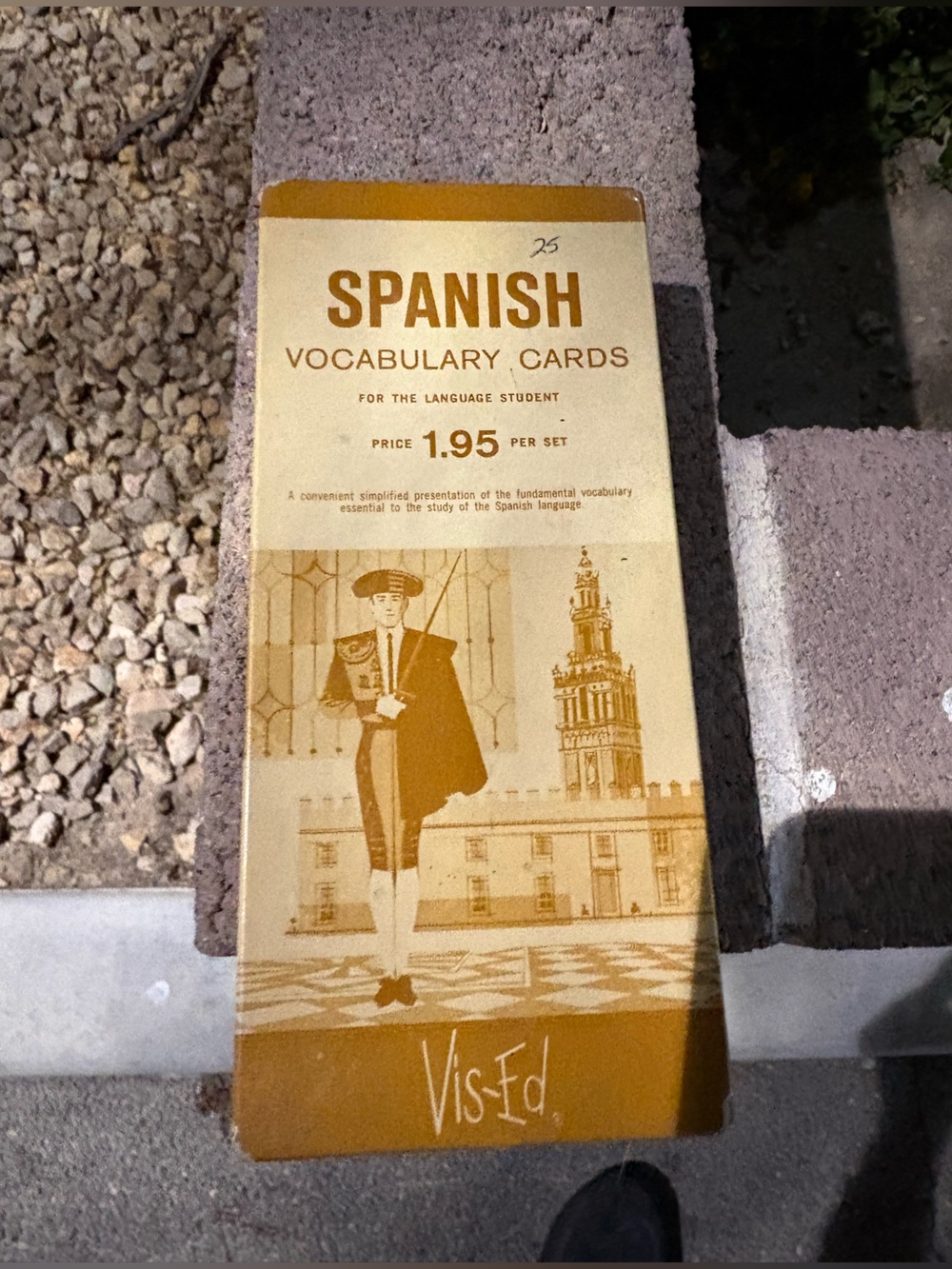 Spanish Vocabulary Cards Vintage-Style Box - Mustard Yellow